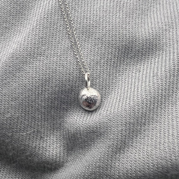 Organic Pebble ‘Small’ Necklace