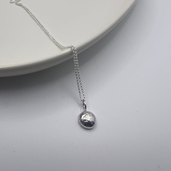 Organic Pebble ‘Small’ Necklace